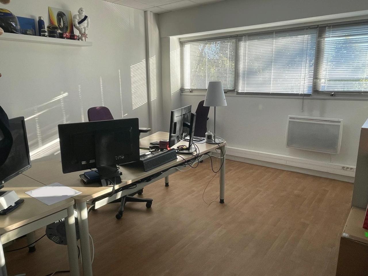Local d'activité Saint-Ouen-l'Aumône 838m² Location local d'activité Saint-Ouen-l'Aumône Val-d'Oise OLACT2427135 9